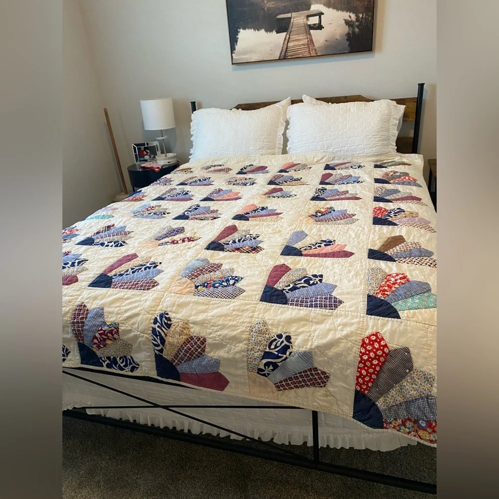 Handmade Fan Quilt 62”/72” in Blues and Reds 💙❤️🩵🤍
